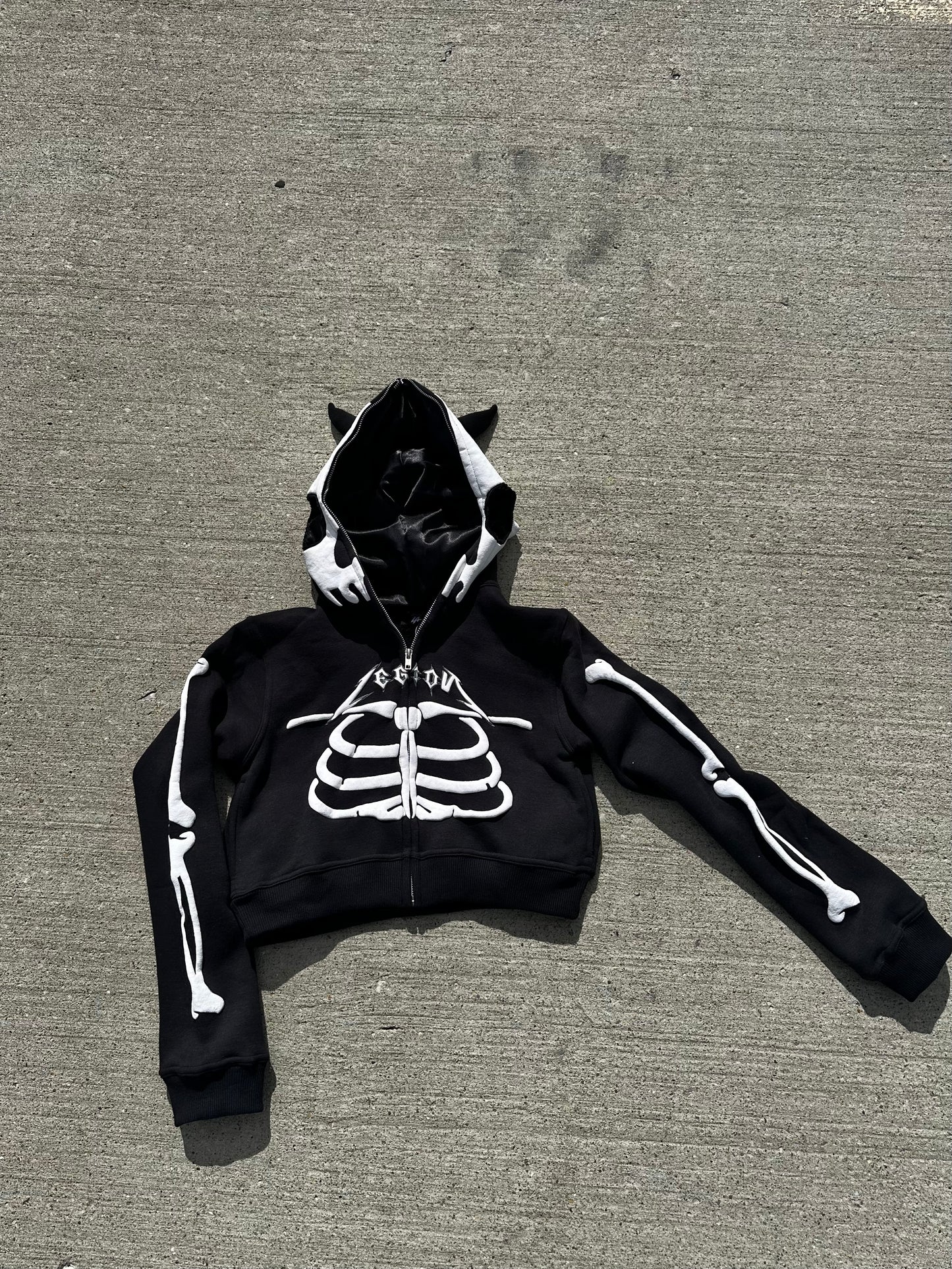Damnatus Crop Hoodie Black